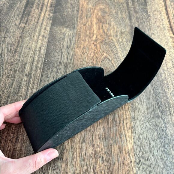 (Last call) EUC Prada PR 02XS HERITAGE Sunglasses with case and box - Picture 12 of 15